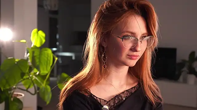 EsmaCrumbley online show from 2, 4, 2026