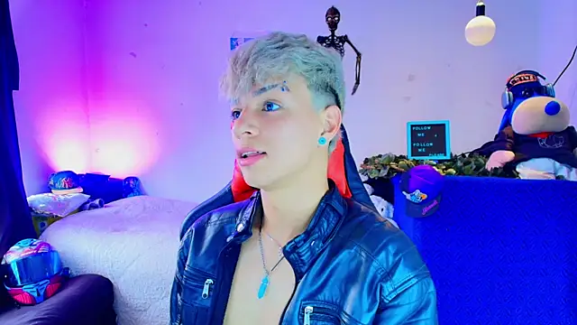 Snapshot of twink_sebas_ chatting on 13, 11, 2025 twink sebas online show from 13, 11, 2025