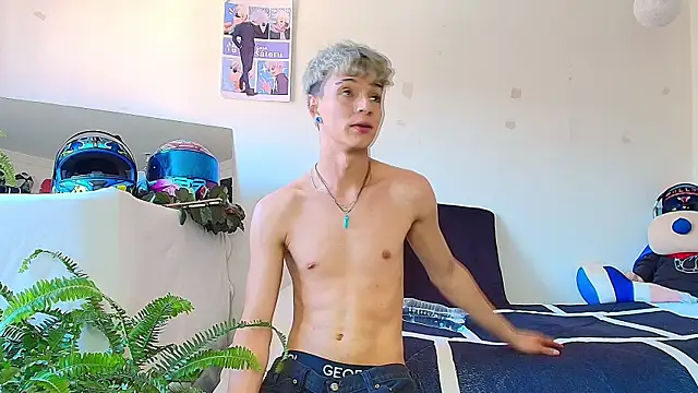 Snapshot of twink_sebas_ chatting on 13, 12, 2025 twink sebas online show from 13, 12, 2025