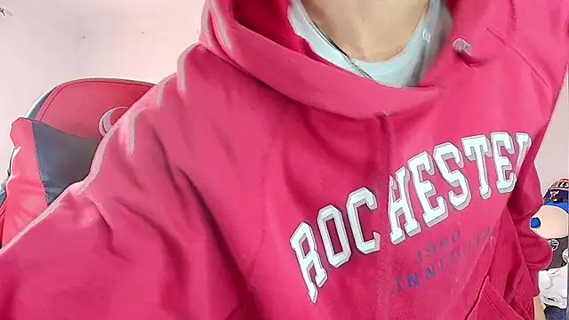 Snapshot of twink_sebas_ chatting on 17, 12, 2025 twink sebas online show from 17, 12, 2025