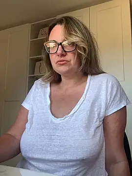 Snapshot of Miss_Stassi chatting on 8, 7, 2026 Miss Stassi online show from 8, 7, 2026
