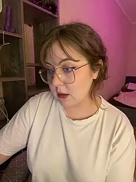 Snapshot of cinnabon_ chatting on 18, 1, 2025 cinnabon online show from 18, 1, 2025