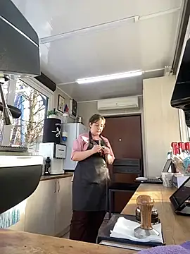 Snapshot of cinnabon_ chatting on 29, 1, 2025 cinnabon online show from 29, 1, 2025