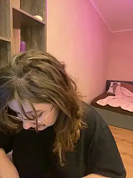 Snapshot of cinnabon_ chatting on 4, 2, 2025 cinnabon online show from 4, 2, 2025