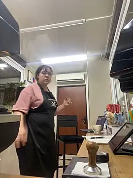 Snapshot of cinnabon_ chatting on 11, 2, 2025 cinnabon online show from 11, 2, 2025