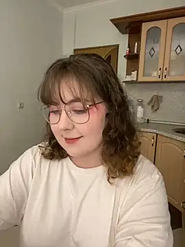 Snapshot of cinnabon_ chatting on 14, 2, 2025 cinnabon online show from 14, 2, 2025