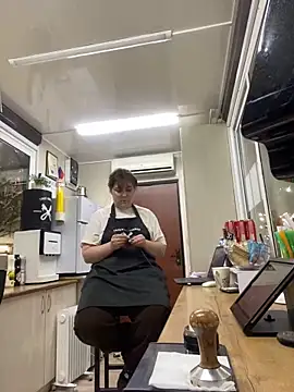 Snapshot of cinnabon_ chatting on 23, 2, 2025 cinnabon online show from 23, 2, 2025