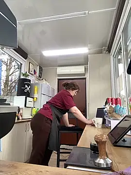 Snapshot of cinnabon_ chatting on 7, 3, 2025 cinnabon online show from 7, 3, 2025