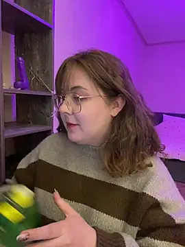 Snapshot of cinnabon_ chatting on 20, 3, 2025 cinnabon online show from 20, 3, 2025