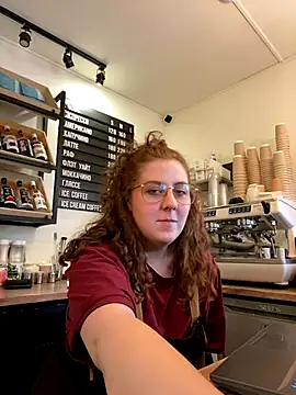 Snapshot of cinnabon_ chatting on 25, 9, 2025 cinnabon online show from 25, 9, 2025