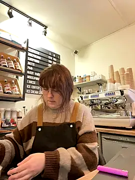 Snapshot of cinnabon_ chatting on 18, 11, 2025 cinnabon online show from 18, 11, 2025