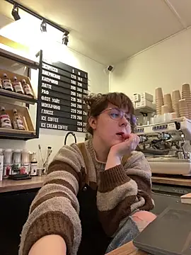 Snapshot of cinnabon_ chatting on 24, 11, 2025 cinnabon online show from 24, 11, 2025