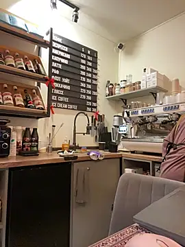 Snapshot of cinnabon_ chatting on 5, 2, 2026 cinnabon online show from 5, 2, 2026