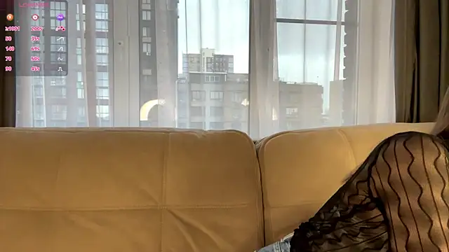 Snapshot of LindaFarmer chatting on 27, 11, 2025 LindaFarmer online show from 27, 11, 2025