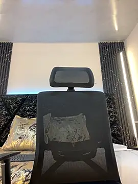 Emy leon online show from 23, 11, 2025