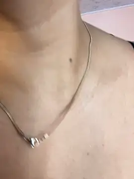 Emy leon online show from 23, 3, 2026