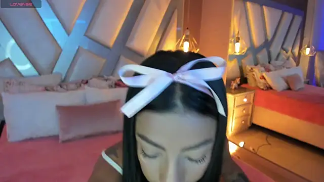 Amber villalobos  online show from 24, 9, 2025