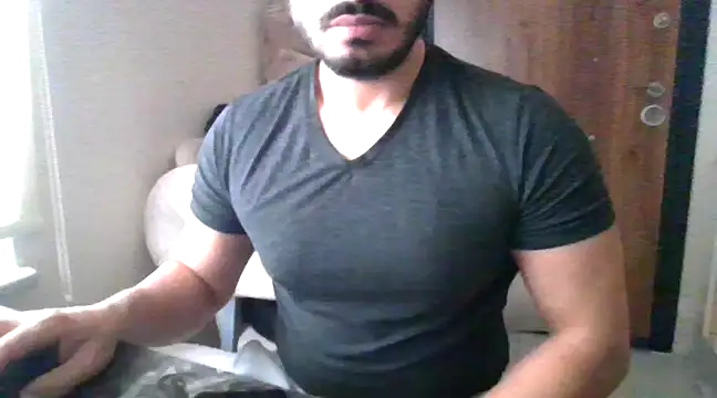 Snapshot of DateMike94 chatting on 2, 12, 2024 DateMike94 online show from 2, 12, 2024