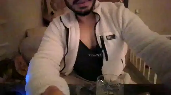 Snapshot of DateMike94 chatting on 19, 3, 2025 DateMike94 online show from 19, 3, 2025