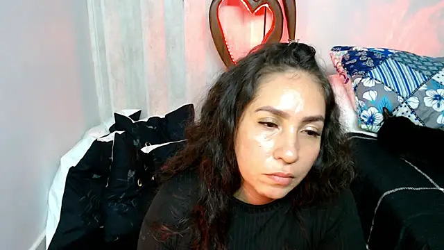 Snapshot of naihroby chatting on 28, 4, 2026 naihroby online show from 28, 4, 2026