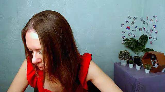 Snapshot of GloriaSi_ chatting on 18, 12, 2025 GloriaSi online show from 18, 12, 2025