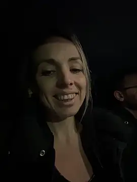 Snapshot of Annelibre chatting on 4, 1, 2025 Annelibre online show from 4, 1, 2025