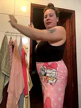 Snapshot of Yanacool007 chatting on 4, 12, 2025 Yanacool007 online show from 4, 12, 2025