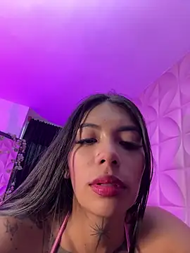 Snapshot of NattGomez chatting on 20, 9, 2025 NattGomez online show from 20, 9, 2025