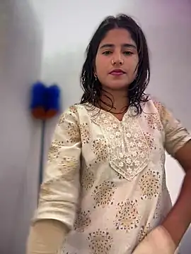 Snapshot of DiyAsingHh chatting on 18, 12, 2025 DiyAsingHh online show from 18, 12, 2025