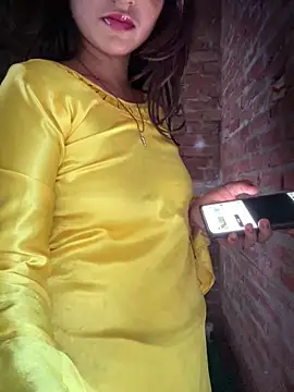 Snapshot of DiyAsingHh chatting on 10, 5, 2026 DiyAsingHh online show from 10, 5, 2026