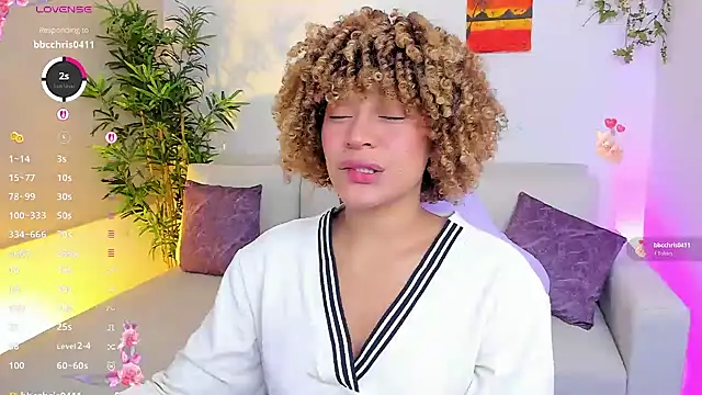 natty romanof 18 online show from 14, 4, 2026