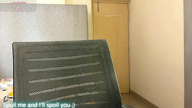 Snapshot of ohh_mona chatting on 10, 11, 2025 ohh mona online show from 10, 11, 2025