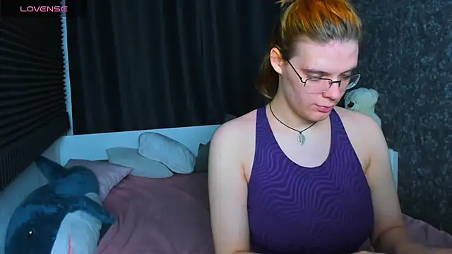 Snapshot of KIKI_Krash chatting on 27, 12, 2024 KIKI Krash online show from 27, 12, 2024