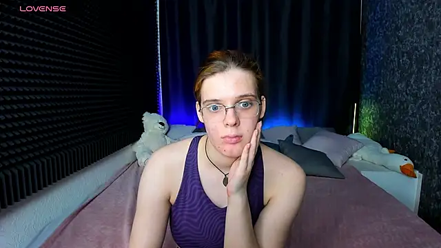 Snapshot of KIKI_Krash chatting on 10, 1, 2025 KIKI Krash online show from 10, 1, 2025