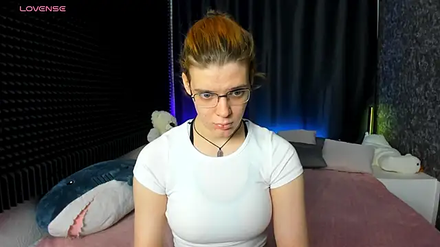 Snapshot of KIKI_Krash chatting on 16, 1, 2025 KIKI Krash online show from 16, 1, 2025