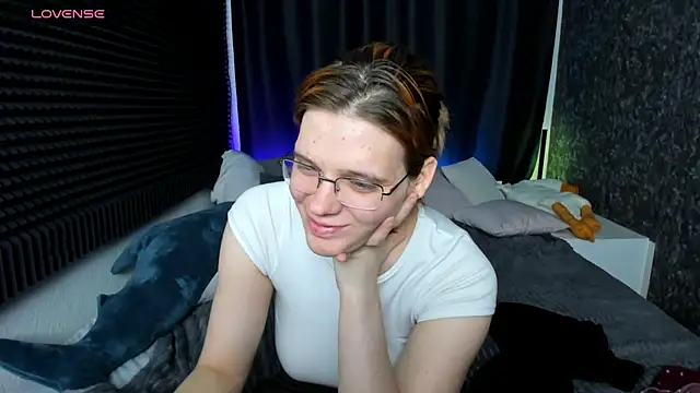 Snapshot of KIKI_Krash chatting on 25, 1, 2025 KIKI Krash online show from 25, 1, 2025