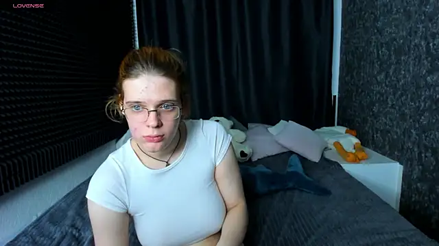 Snapshot of KIKI_Krash chatting on 27, 1, 2025 KIKI Krash online show from 27, 1, 2025