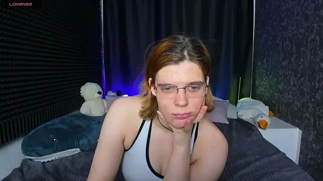 Snapshot of KIKI_Krash chatting on 4, 2, 2025 KIKI Krash online show from 4, 2, 2025