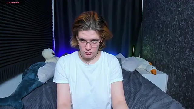 Snapshot of KIKI_Krash chatting on 13, 2, 2025 KIKI Krash online show from 13, 2, 2025