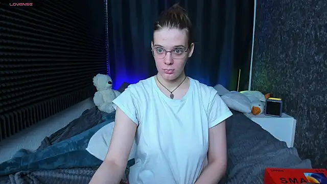 Snapshot of KIKI_Krash chatting on 21, 2, 2025 KIKI Krash online show from 21, 2, 2025