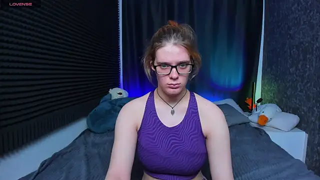 Snapshot of KIKI_Krash chatting on 1, 3, 2025 KIKI Krash online show from 1, 3, 2025