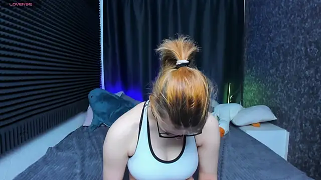 Snapshot of KIKI_Krash chatting on 10, 3, 2025 KIKI Krash online show from 10, 3, 2025