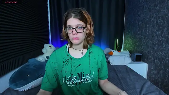 Snapshot of KIKI_Krash chatting on 13, 3, 2025 KIKI Krash online show from 13, 3, 2025