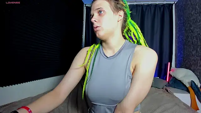 Snapshot of KIKI_Krash chatting on 9, 10, 2025 KIKI Krash online show from 9, 10, 2025