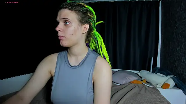 Snapshot of KIKI_Krash chatting on 16, 10, 2025 KIKI Krash online show from 16, 10, 2025