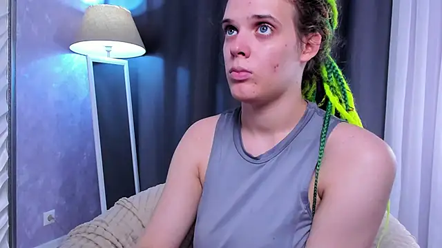 Snapshot of KIKI_Krash chatting on 18, 10, 2025 KIKI Krash online show from 18, 10, 2025