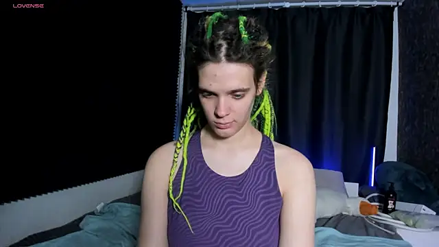 Snapshot of KIKI_Krash chatting on 27, 11, 2025 KIKI Krash online show from 27, 11, 2025