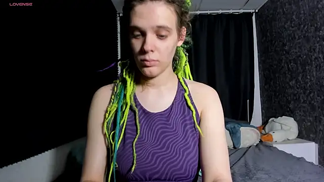 Snapshot of KIKI_Krash chatting on 3, 12, 2025 KIKI Krash online show from 3, 12, 2025