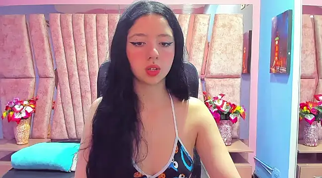 Snapshot of Nathalia_Reyes chatting on 15, 12, 2024 Nathalia Reyes online show from 15, 12, 2024