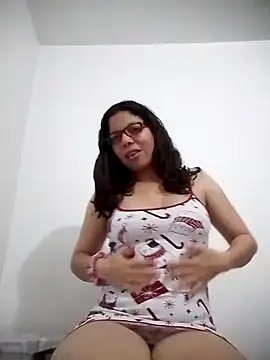 Carliina Soussa online show from 4, 2, 2025